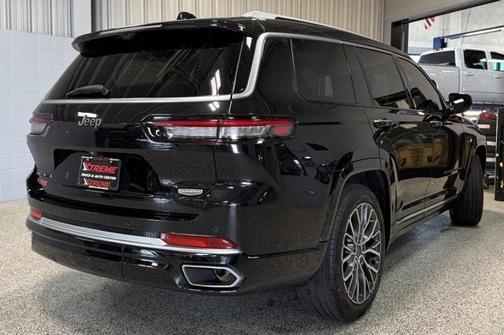 2022 Jeep Grand Cherokee L Summit