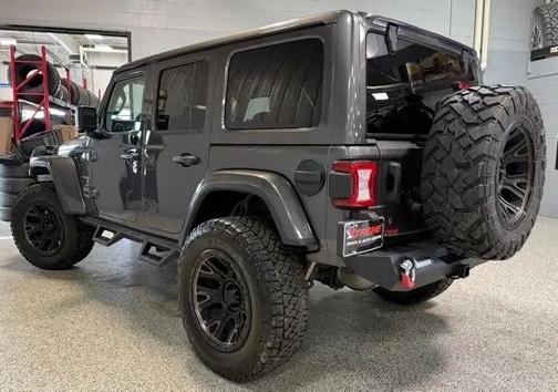 Granite Crystal Metallic Clearcoat 2018 Jeep Wrangler Unlimited Sahara
