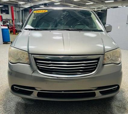 2014 Chrysler Town & Country Touring-L