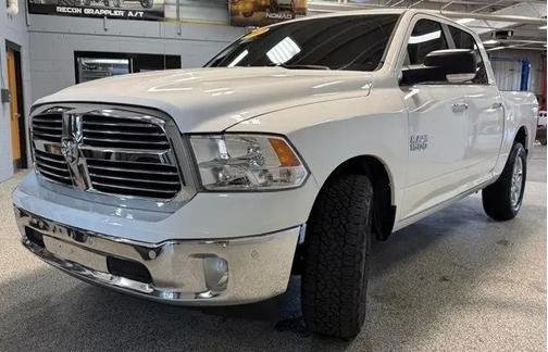 Bright White Clearcoat 2017 RAM 1500 Big Horn