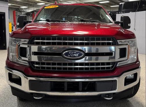 Red 2018 Ford F-150 XLT
