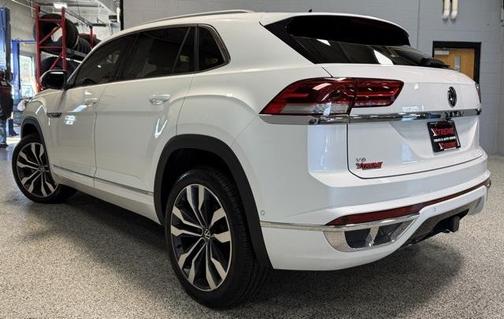 2022 Volkswagen Atlas Cross Sport 3.6L V6 SEL Premium R-Line
