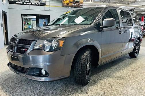 Granite Pearlcoat 2019 Dodge Grand Caravan GT