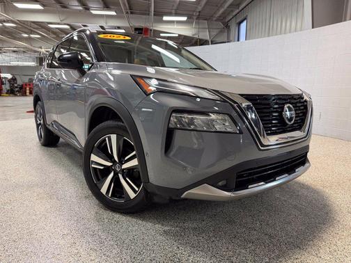 Gray 2021 Nissan Rogue Platinum