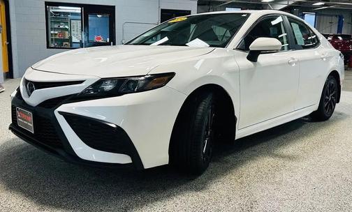 Ice Cap 2024 Toyota Camry SE