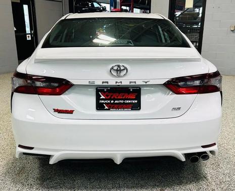 Ice Cap 2024 Toyota Camry SE