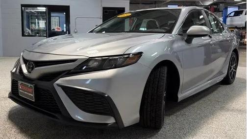 2024 Toyota Camry SE
