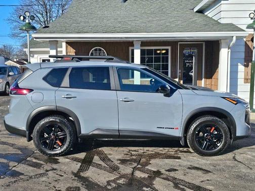 2025 Nissan Rogue Rock Creek