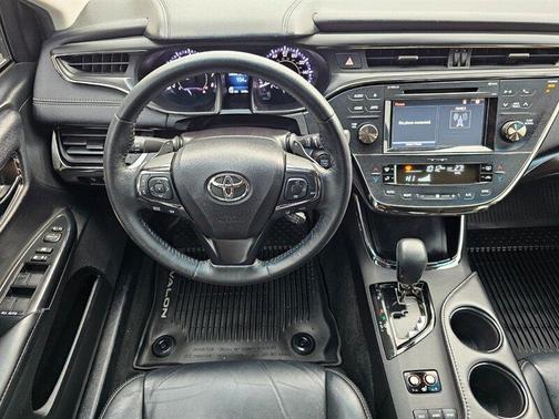 2017 Toyota Avalon XLE Plus