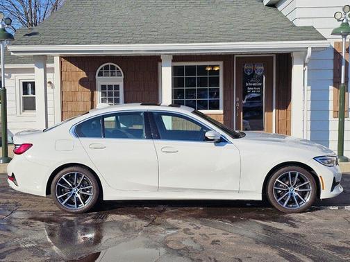 2021 BMW 330 i xDrive