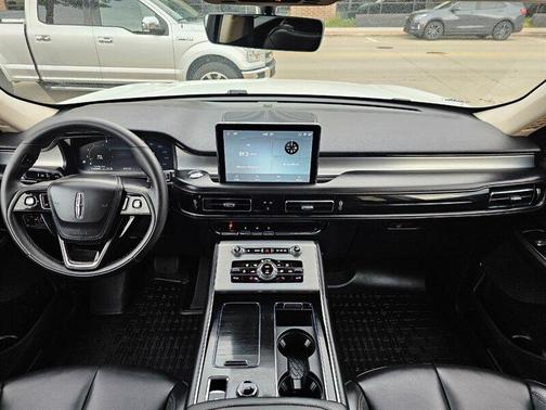2022 Lincoln Aviator Standard AWD
