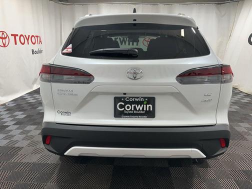 2026 Toyota Corolla Cross LE