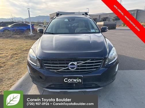 Magic Blue Metallic 2017 Volvo XC60 T5 Inscription