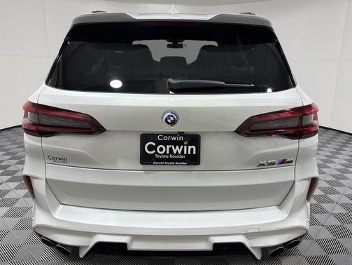 Mineral White Metallic 2023 BMW X5 M Base