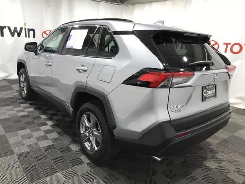 2025 Toyota RAV4 Hybrid LE