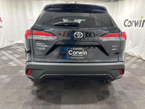 2025 Toyota Corolla Cross XLE