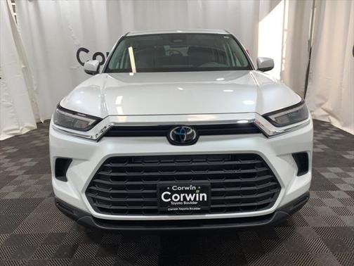 2025 Toyota Highlander Hybrid LE