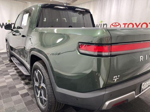 2023 Rivian R1T Adventure