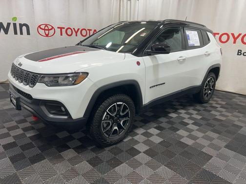 2025 Jeep Compass Trailhawk