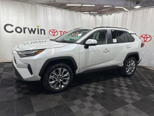 2025 Toyota RAV4 XLE Premium