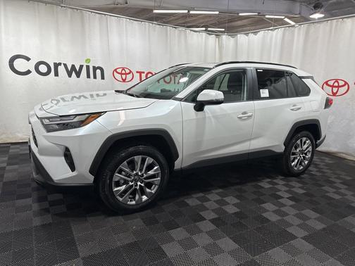 2025 Toyota RAV4 XLE Premium