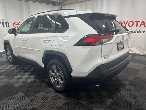 2024 Toyota RAV4 Hybrid LE