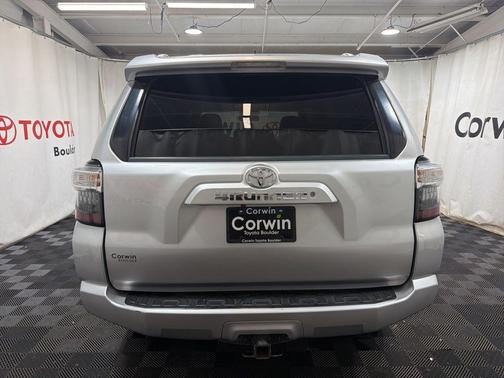 Classic Silver Metallic 2018 Toyota 4Runner SR5 Premium