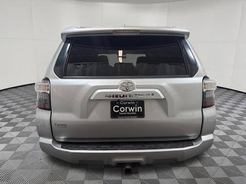 Classic Silver Metallic 2018 Toyota 4Runner SR5 Premium