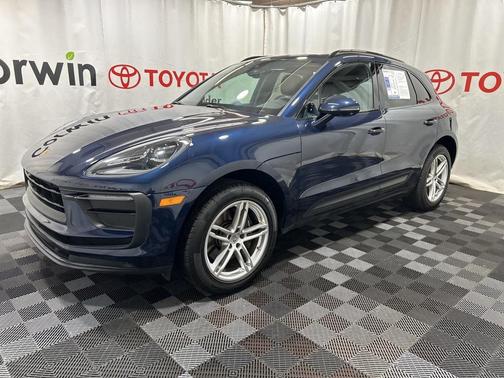 2022 Porsche Macan Base