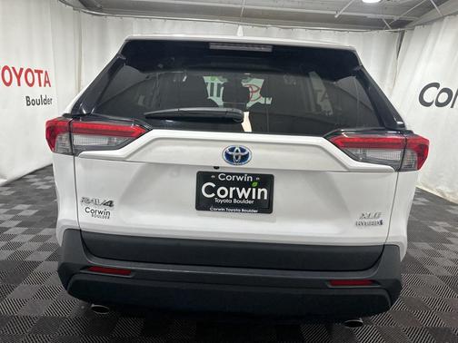 2024 Toyota RAV4 Hybrid XLE
