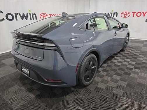 2025 Toyota Prius L