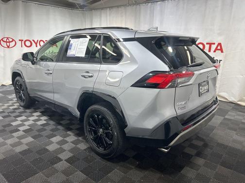 2023 Toyota RAV4 Hybrid SE