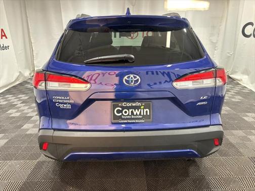 2024 Toyota Corolla Cross LE