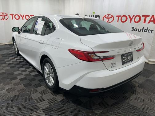 Ice Cap 2025 Toyota Camry LE