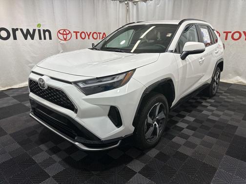 2025 Toyota RAV4 Hybrid SE