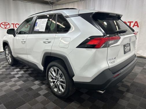 2025 Toyota RAV4 XLE Premium
