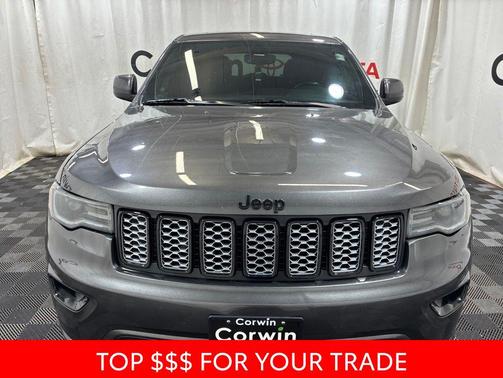 Granite Crystal Metallic Clearcoat 2020 Jeep Grand Cherokee Altitude