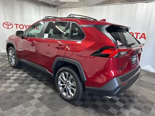 2025 Toyota RAV4 XLE Premium