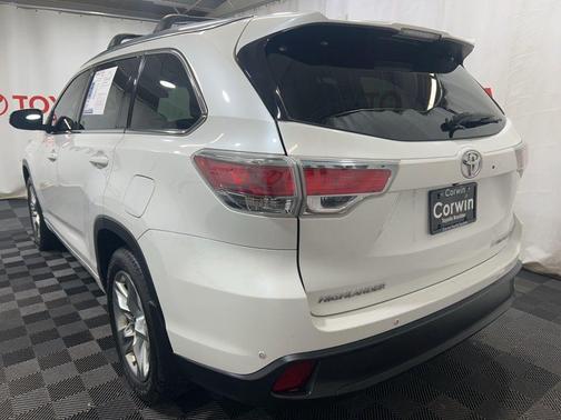 2016 Toyota Highlander Limited Platinum