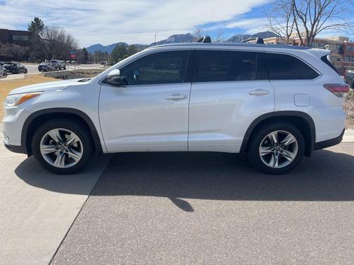 2016 Toyota Highlander Limited Platinum