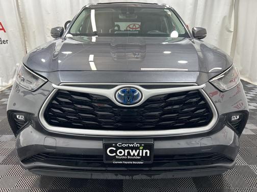2023 Toyota Highlander Hybrid XLE