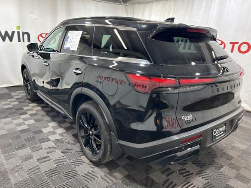 Mineral Black 2025 INFINITI QX60 Luxe