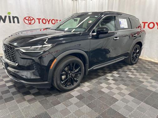 Mineral Black 2025 INFINITI QX60 Luxe