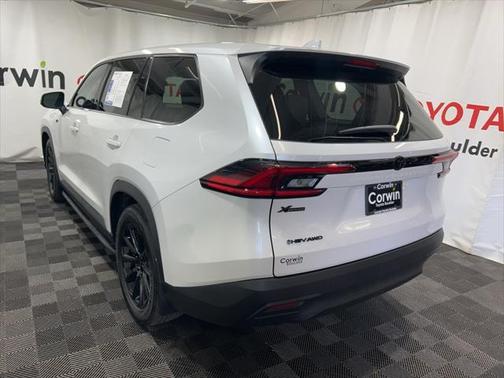 2025 Toyota Highlander Hybrid LE