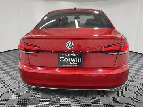 Aurora Red Metallic 2020 Volkswagen Passat 2.0T SE