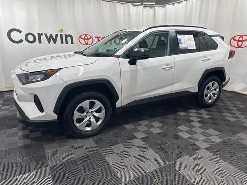 2020 Toyota RAV4 LE