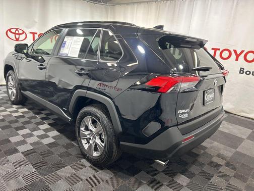 2025 Toyota RAV4 Hybrid XLE