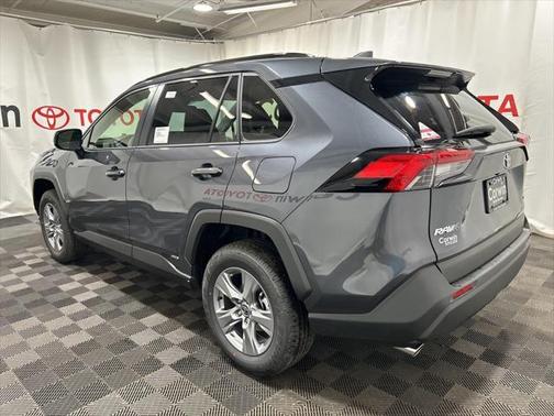 2025 Toyota RAV4 Hybrid LE