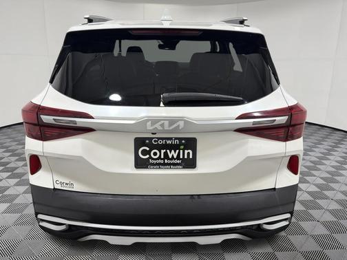 Snow White Pearl 2022 Kia Seltos SX Turbo