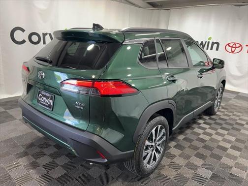 2025 Toyota Corolla Cross XLE